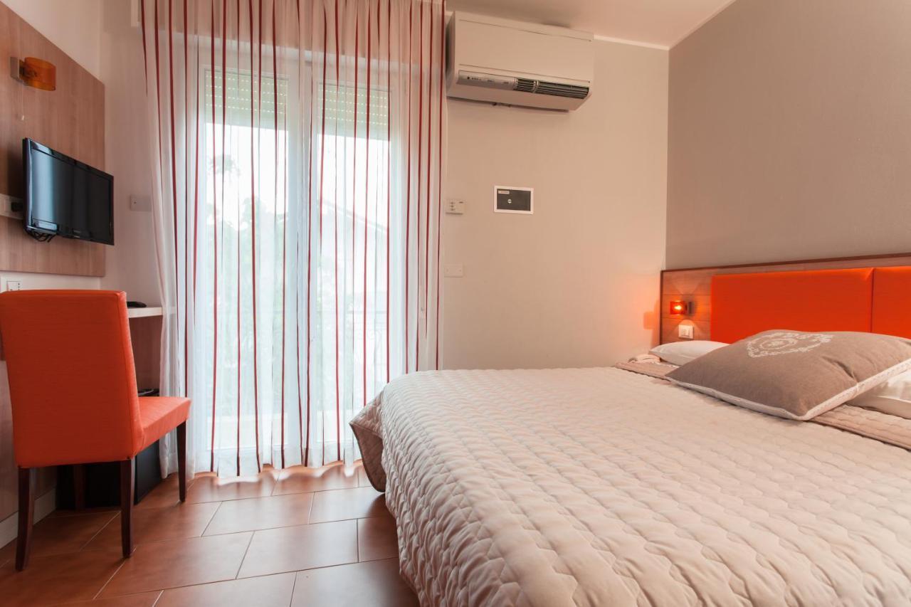 B&B Airone Cervia - Camere E Appartamenti Bagian luar foto
