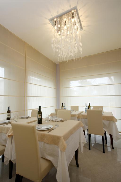 B&B Airone Cervia - Camere E Appartamenti Bagian luar foto