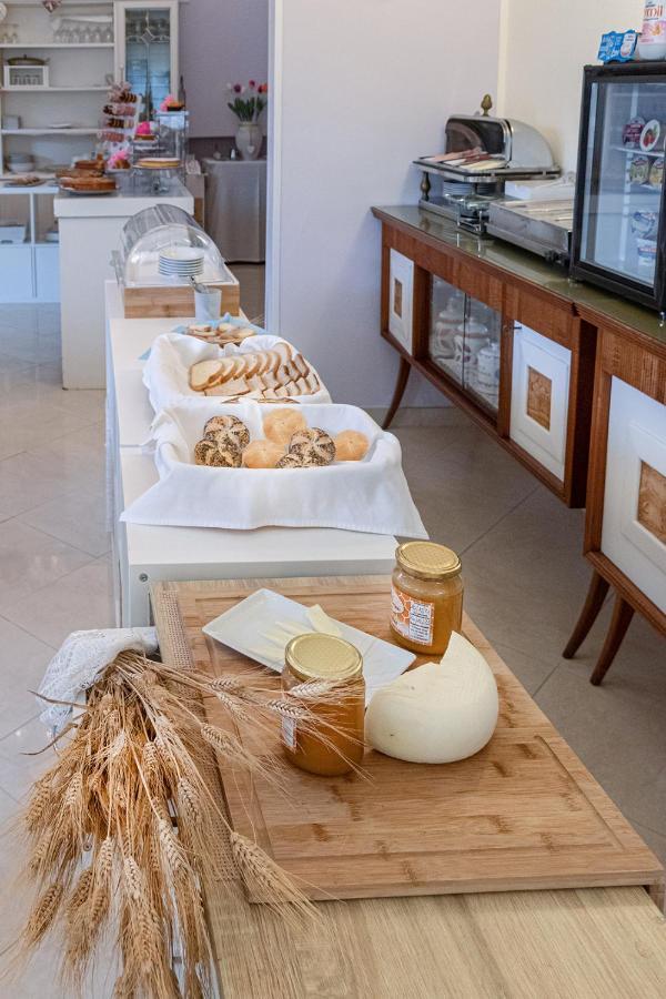 B&B Airone Cervia - Camere E Appartamenti Bagian luar foto