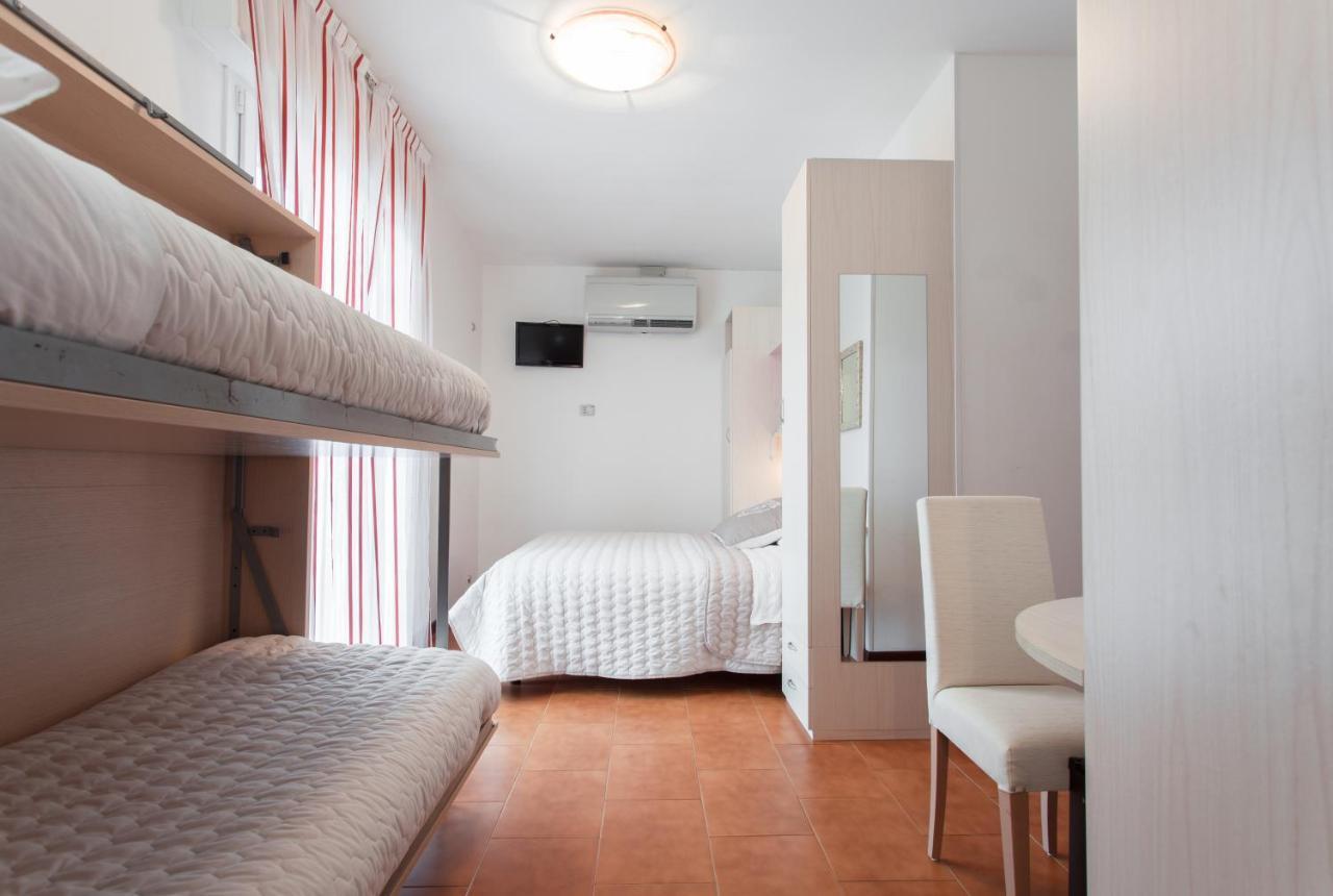 B&B Airone Cervia - Camere E Appartamenti Bagian luar foto