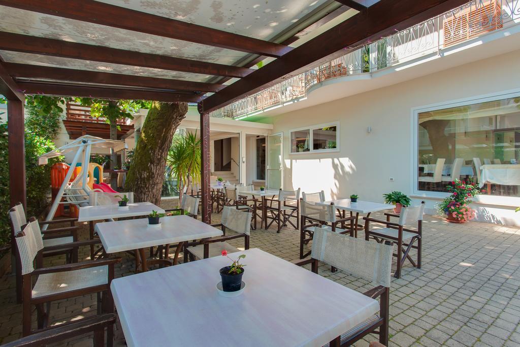 B&B Airone Cervia - Camere E Appartamenti Bagian luar foto