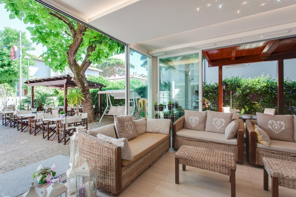 B&B Airone Cervia - Camere E Appartamenti Bagian luar foto