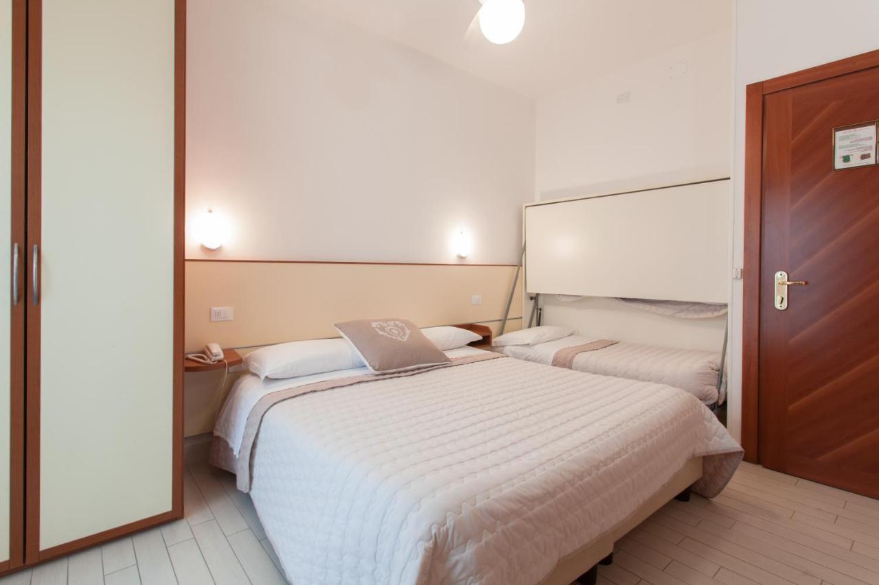 B&B Airone Cervia - Camere E Appartamenti Bagian luar foto